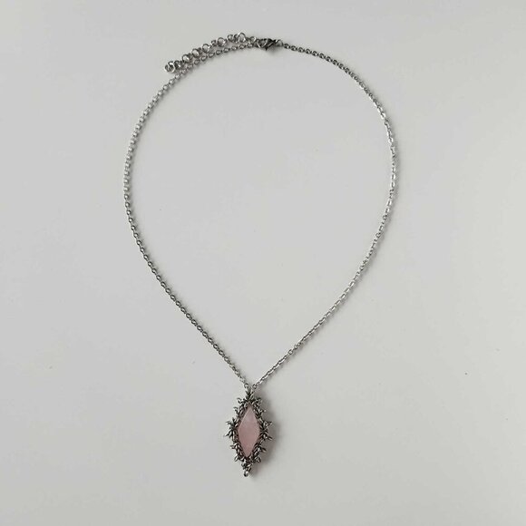 Vintage antique rose quartz and silver chainmail necklace ✦ fairy style ✦ - Picture 4 of 8